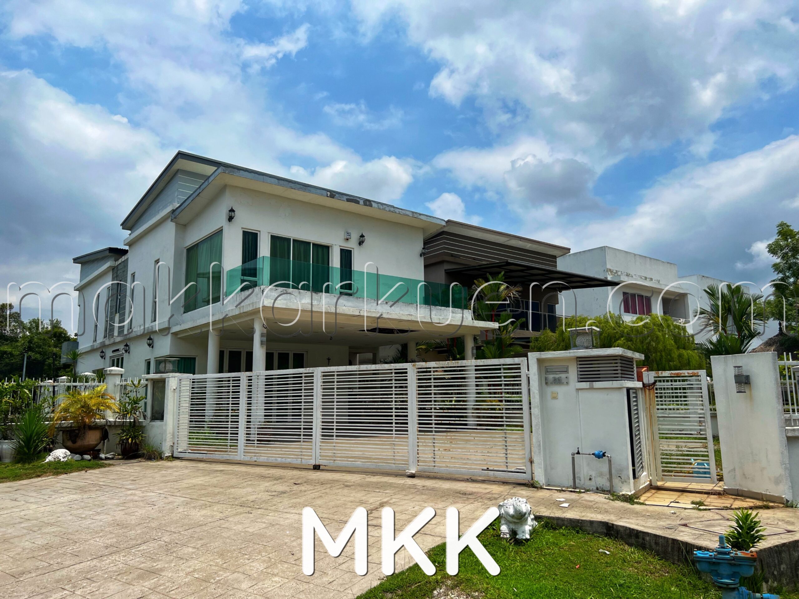 2.5 Storey Detached House for Auction at Taman D’Alpinia