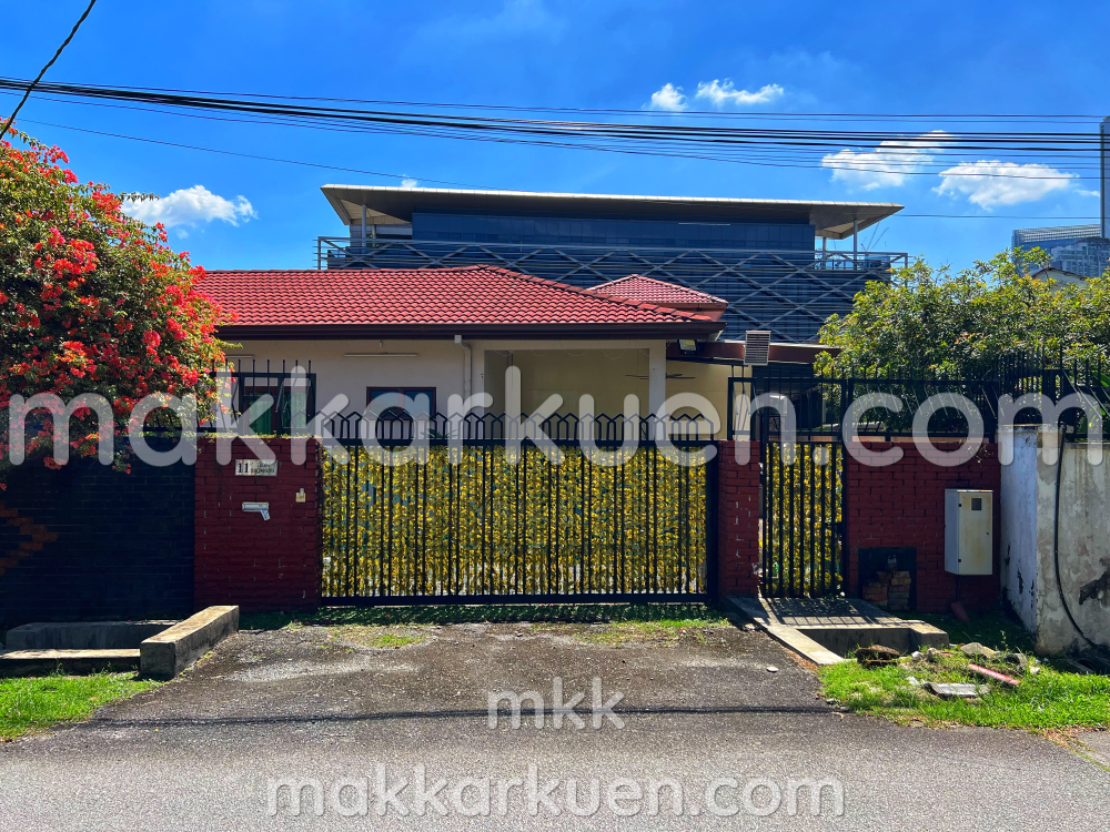 1.5 Storey Detached House for Auction at Kampung Datuk Keramat