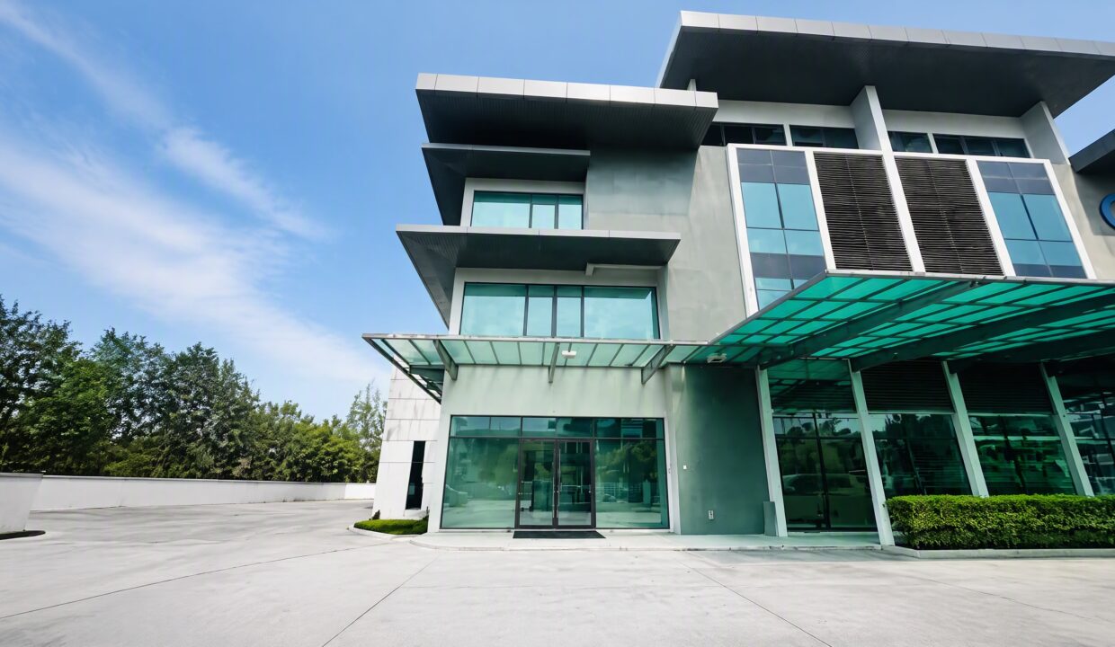 20_front_building_facade